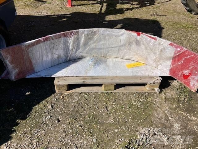 Strautmann WM2401D Mixer feeders