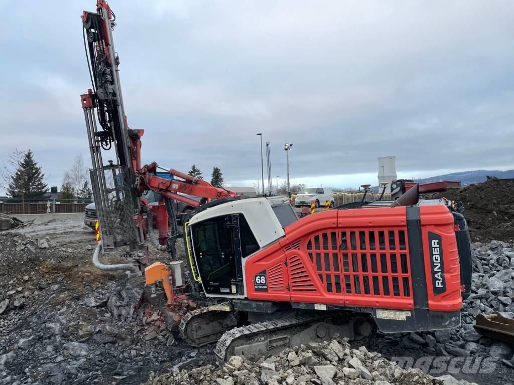 Sandvik DX800i Surface drill rigs