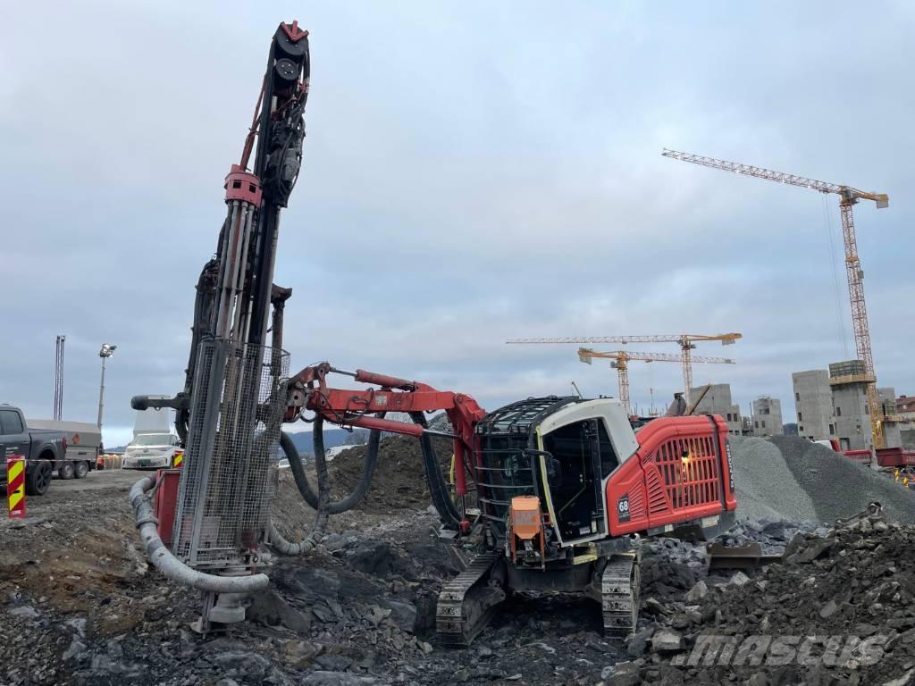 Sandvik DX800i Surface drill rigs