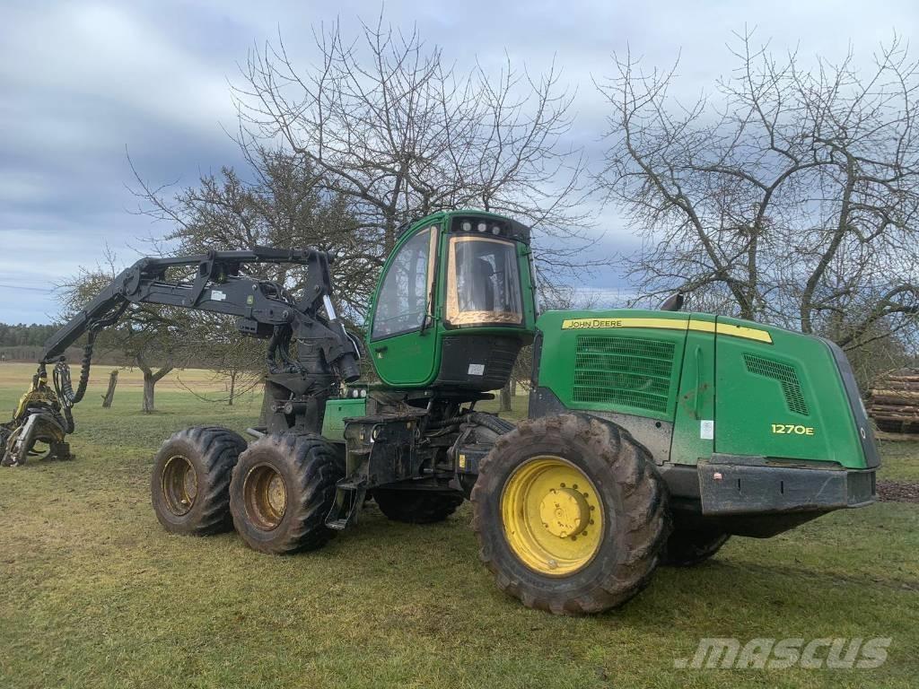 John Deere 1470 E Harvesters