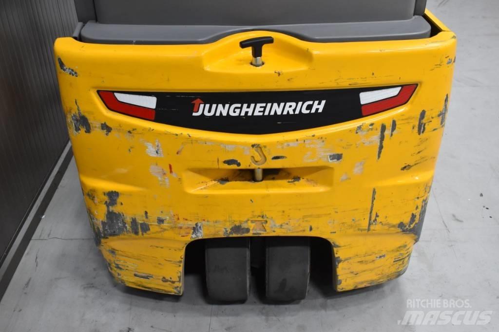 Jungheinrich EFG 220 Electric forklift trucks