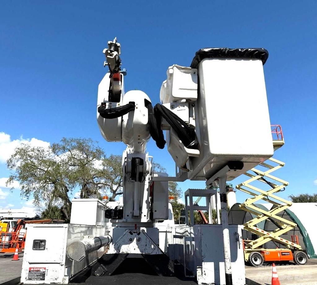 International 4300 Truck & Van mounted aerial platforms