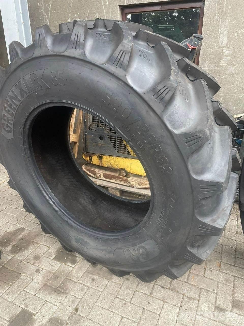  520/85R38 *GRI* Tyres, wheels and rims