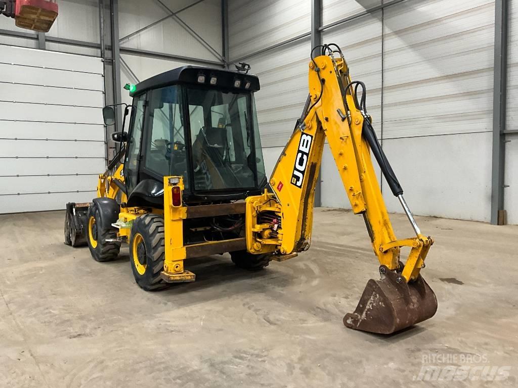 JCB 2 CX Backhoe loaders