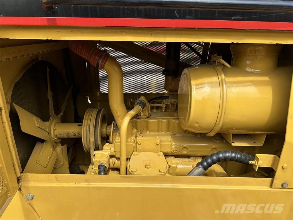 CAT D 6 G Crawler dozers
