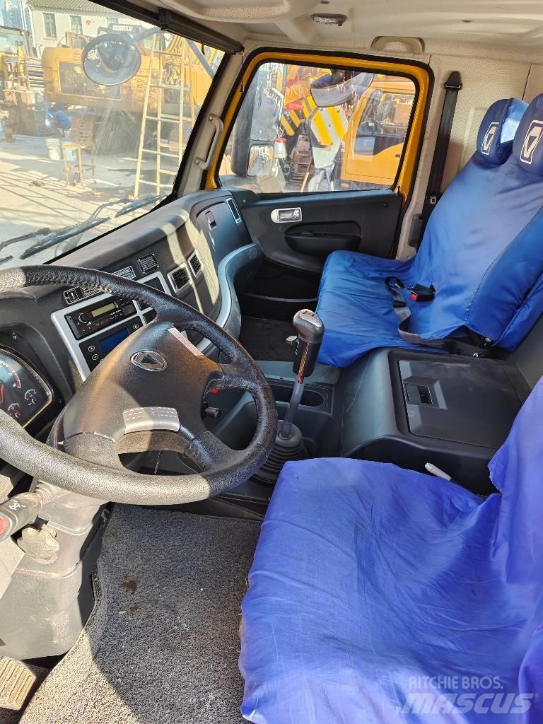 XCMG QY 35 K All terrain cranes