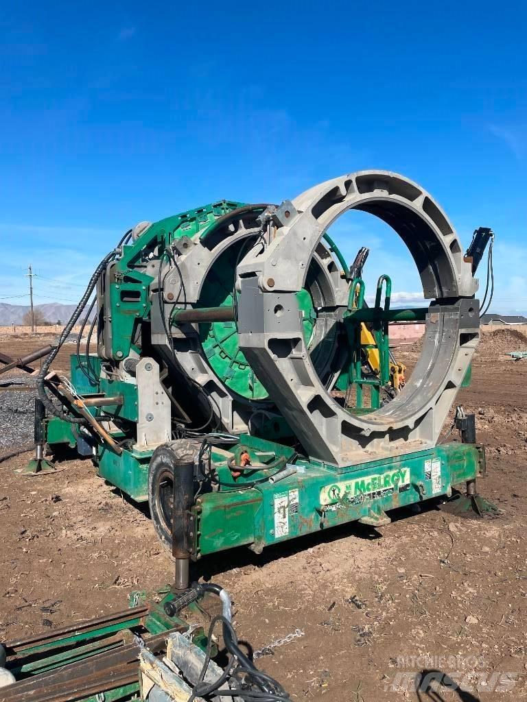 McElroy MEGAMC 1600 Pipelayer dozers