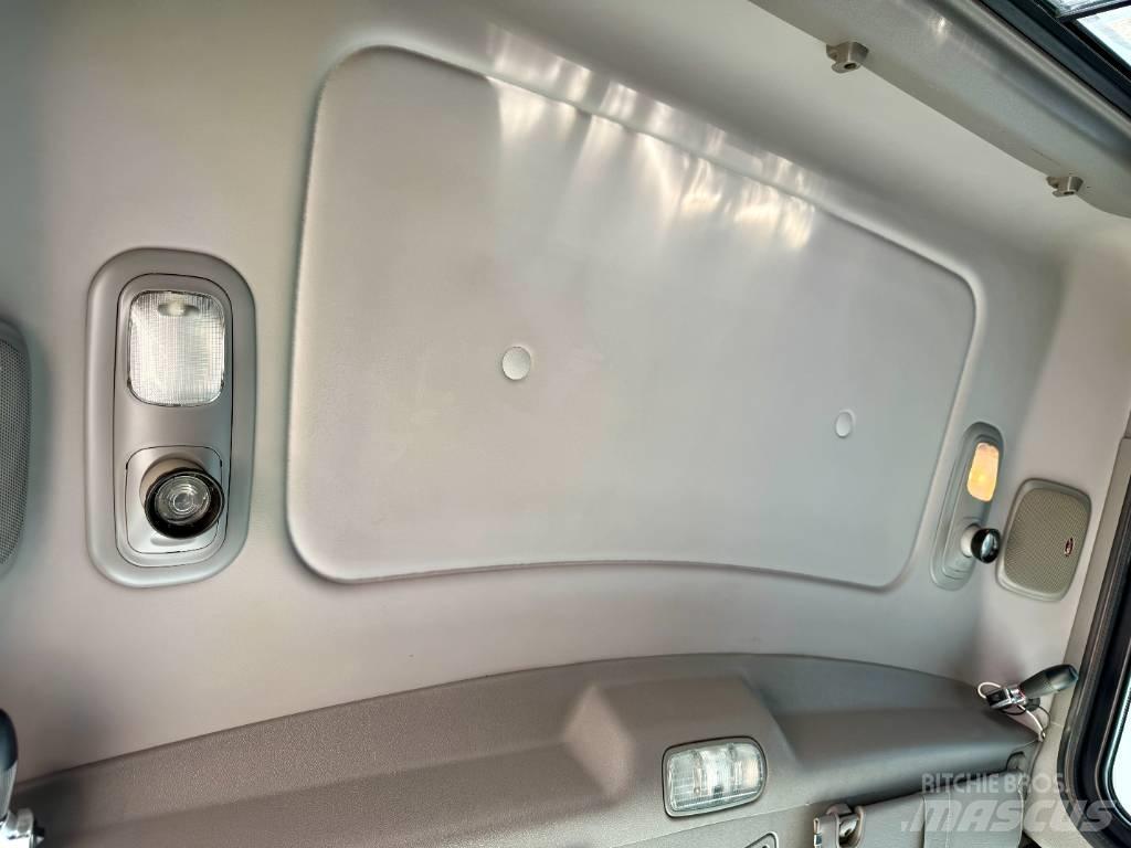 Peterbilt 388 Tractor Units
