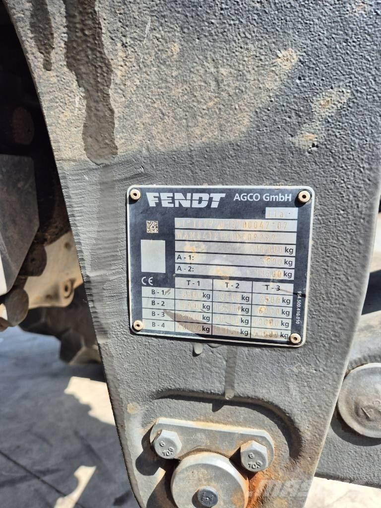 Fendt 826 Profi Tractors