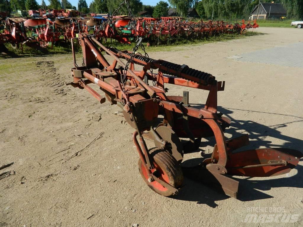 Fraugde 3 Conventional ploughs