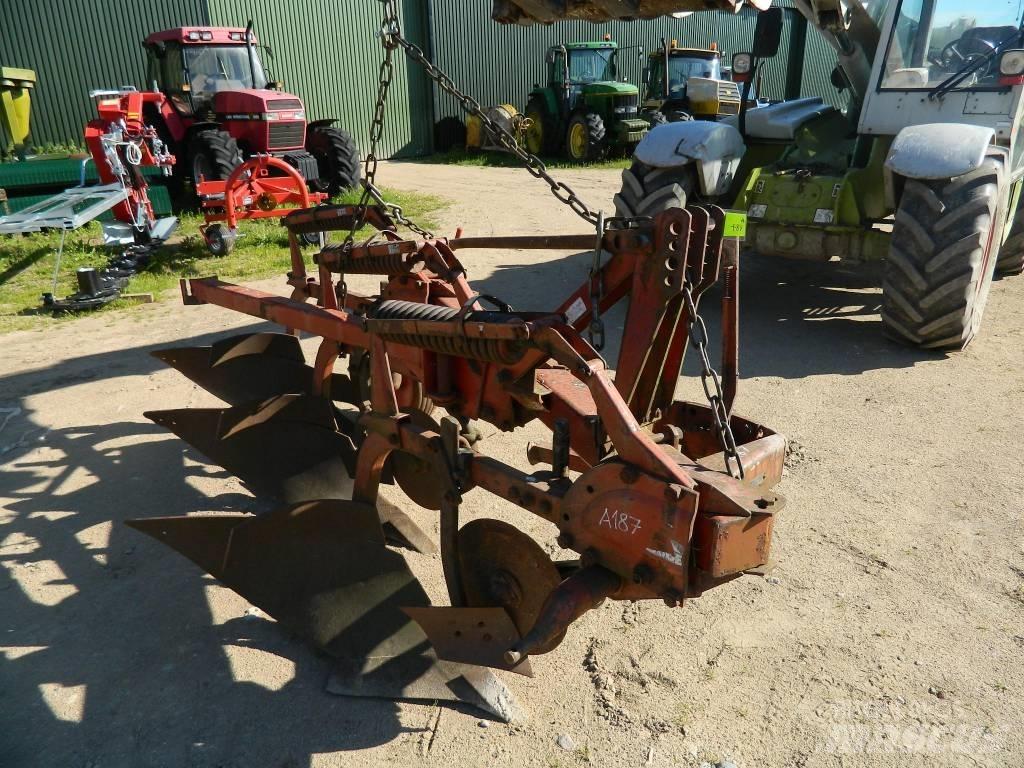 Fraugde 3 Conventional ploughs