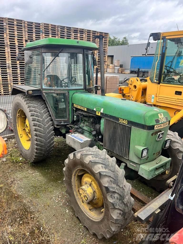 John Deere 3040 Tractors