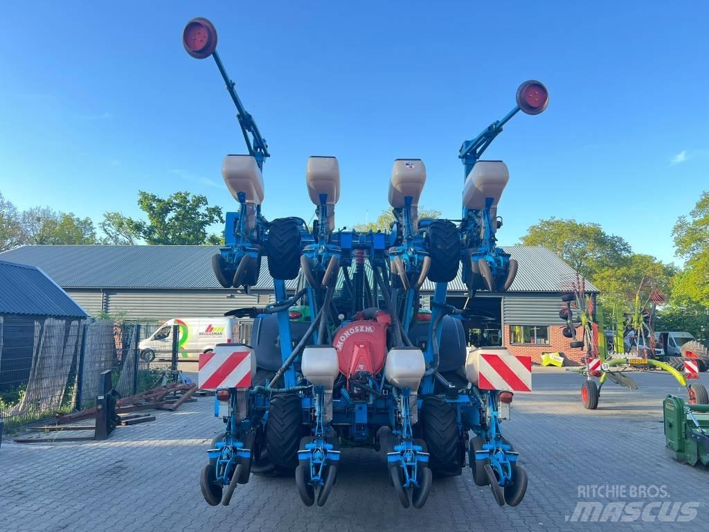 Monosem NG PLUS 8 Precision sowing machines