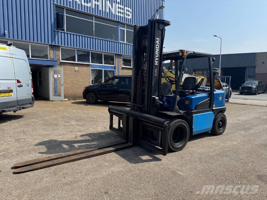 Hyundai 45 DS-7 E Diesel trucks