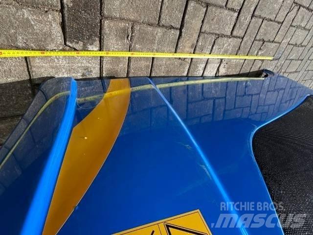 New Holland motorkap Chassis and suspension