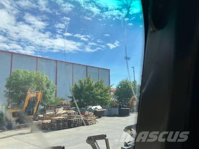 JCB 4CX AEC Backhoe loaders