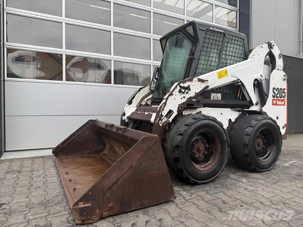 Bobcat S205 Skid steer loaders