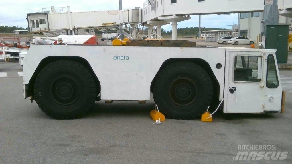  Douglas DC 11 Material Handling - Others