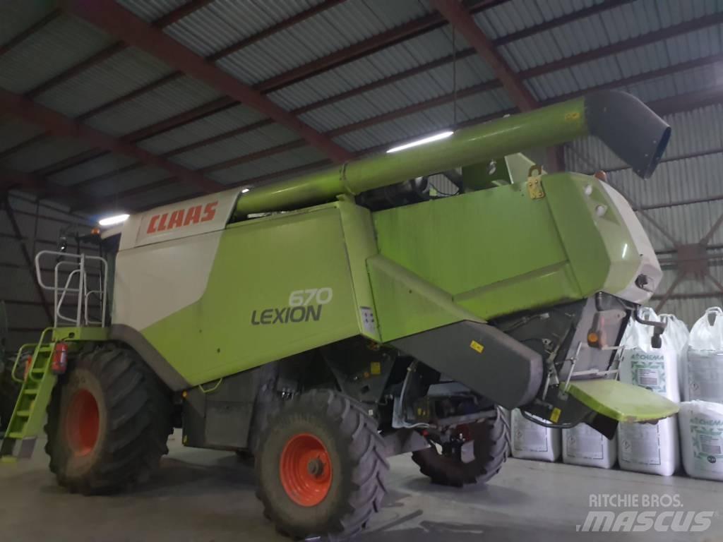 CLAAS Lexion 670 Combine harvesters