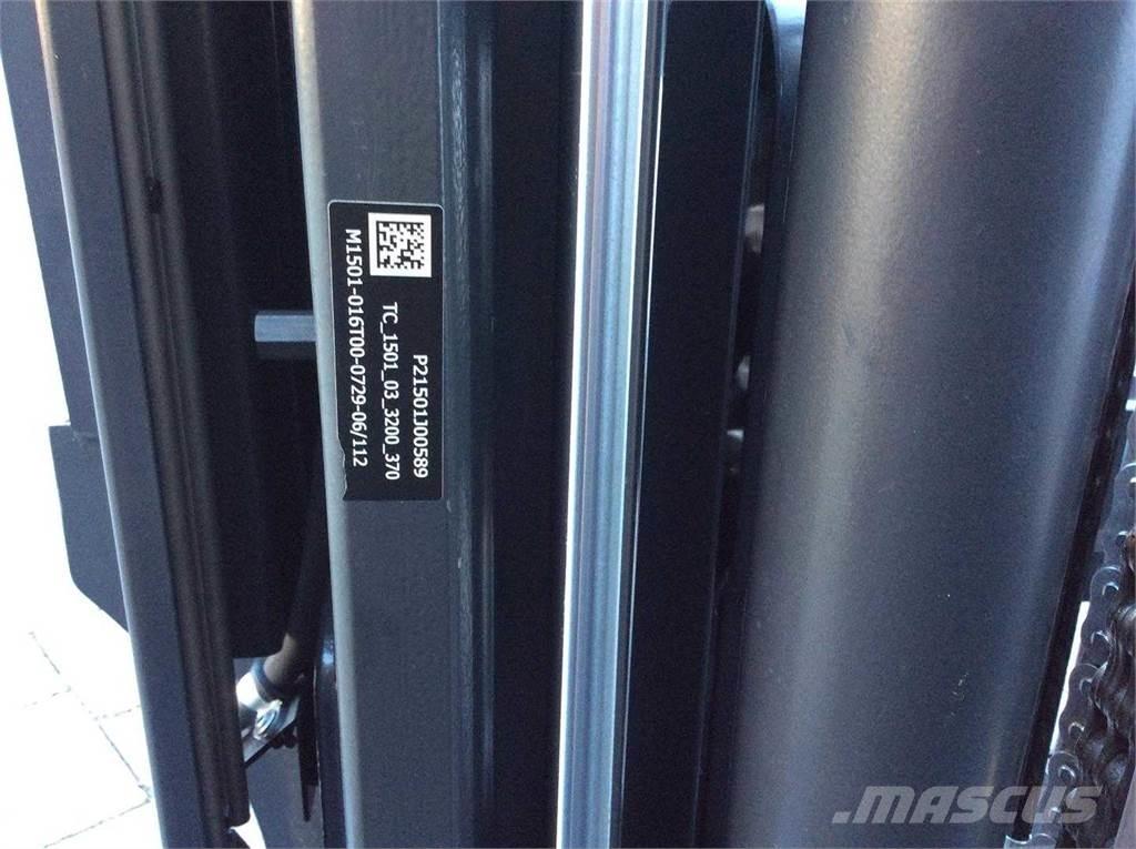Linde R14 Reach trucks
