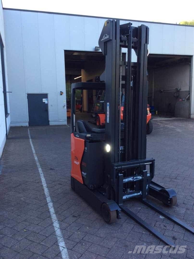 Linde R14 Reach trucks