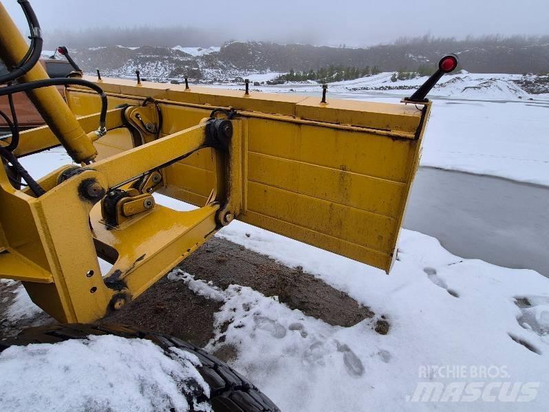 CAT 120 ADW Graders