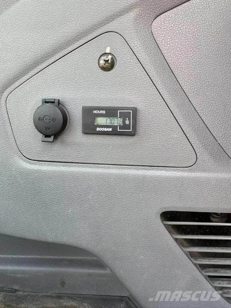 Doosan DX 60 Crawler excavators