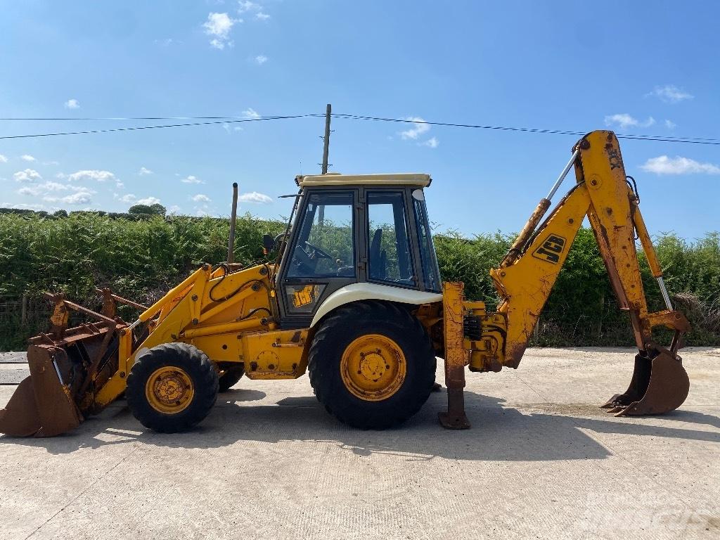 JCB 3 CX Backhoe loaders