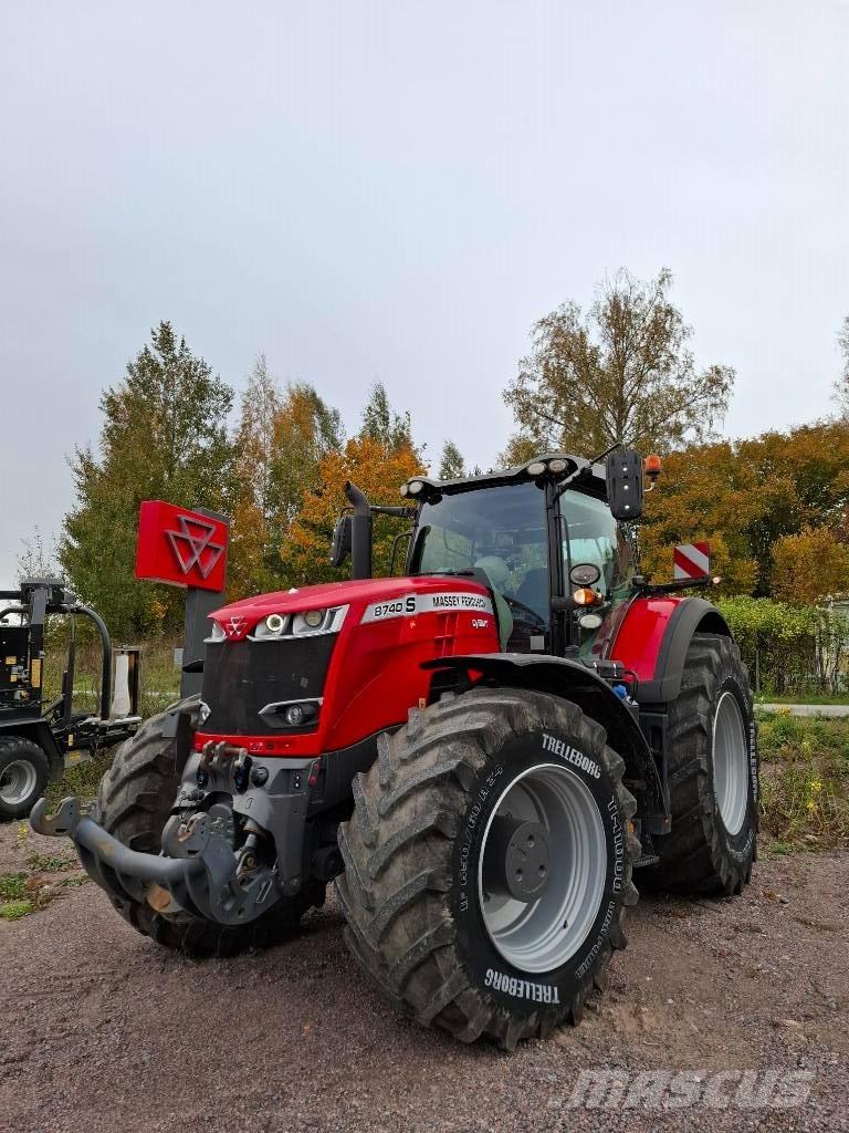 Massey Ferguson 8740 Tractors