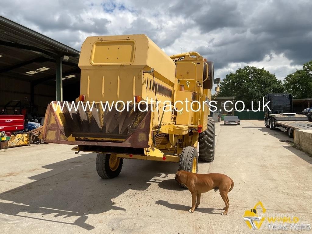 New Holland TC 54 Combine harvesters