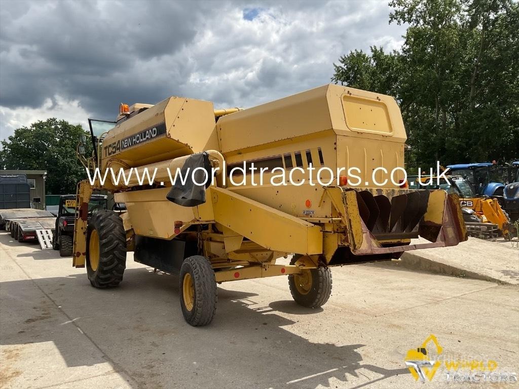 New Holland TC 54 Combine harvesters