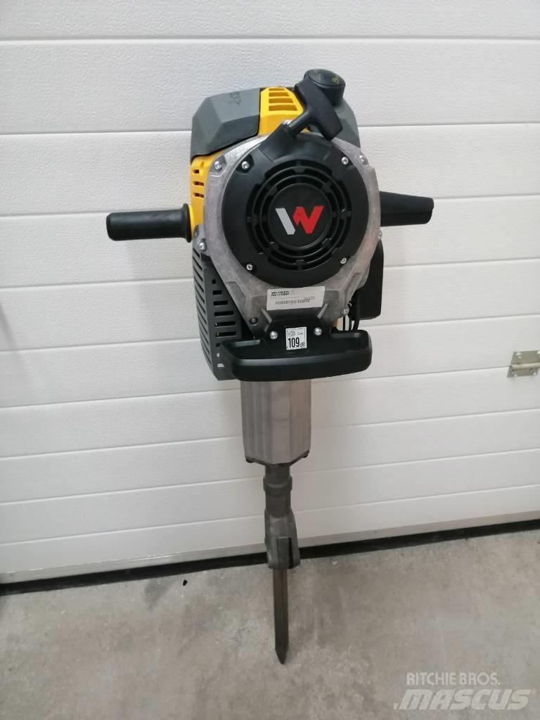 Wacker Neuson BH55 Hammers / Breakers