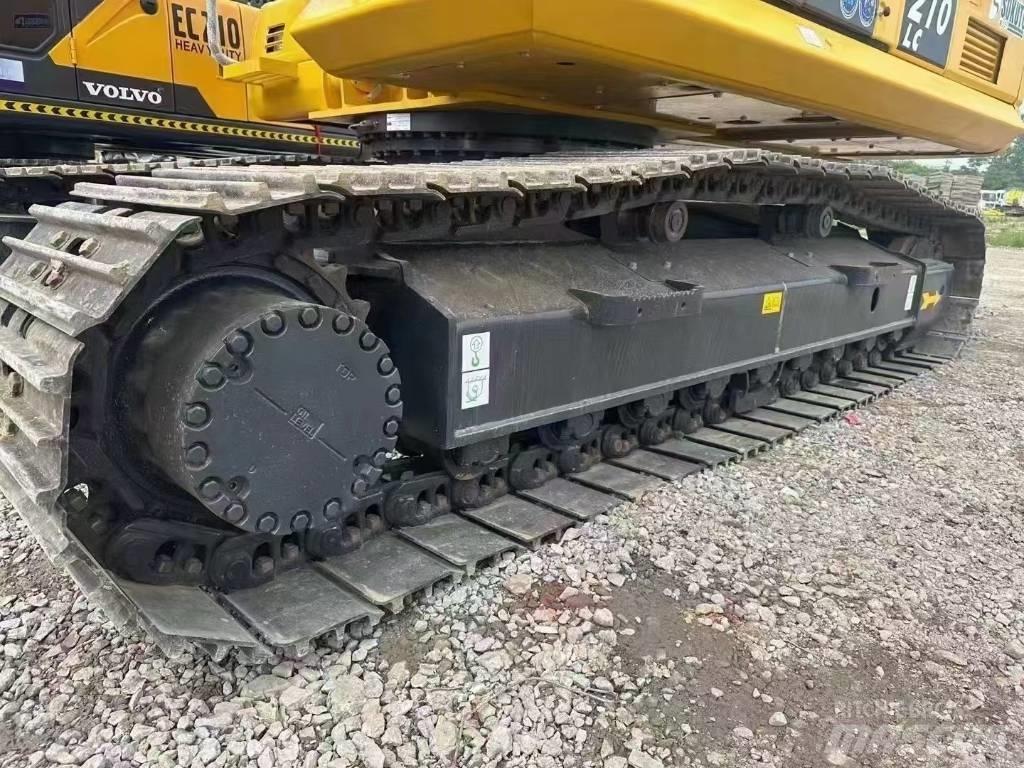 Komatsu 210-8 Crawler excavators