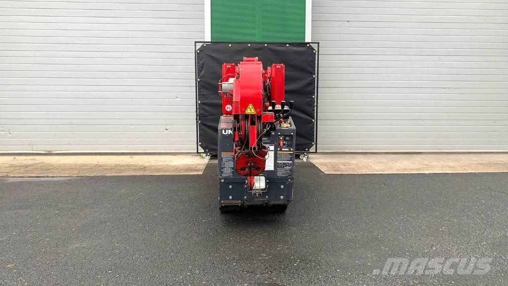 Unic URW 295 Mini cranes