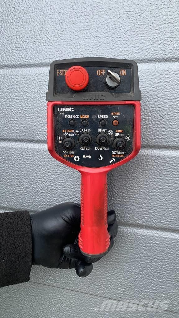 Unic URW 295 Mini cranes