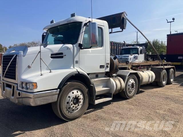 Volvo VHD Cable lift demountable trucks