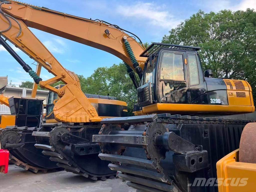 CAT 320D2 Amphibious Excavators