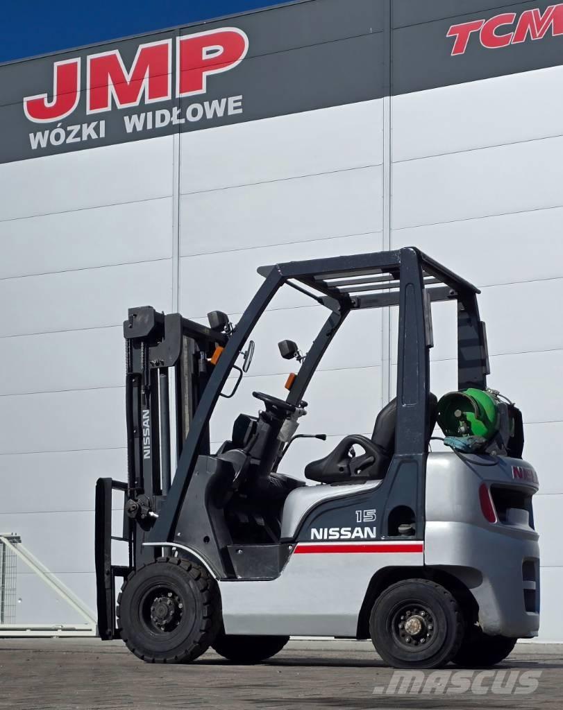 Nissan L01A15 LPG trucks