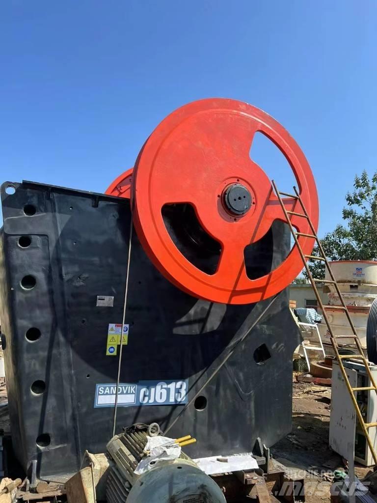 Sandvik CJ613 Crushers