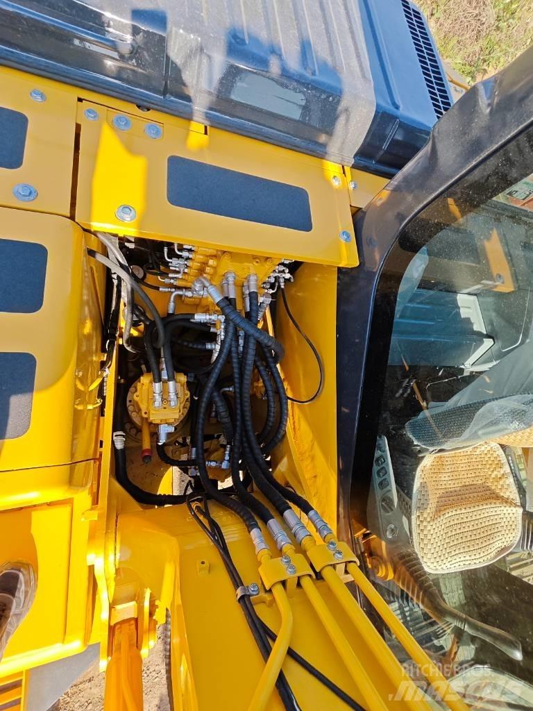 Komatsu PC 110 Midi excavators  7t - 12t