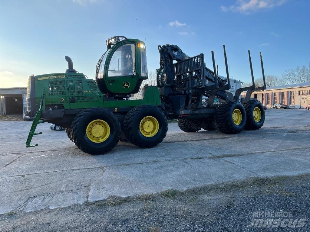 John Deere 1910G Forwarders