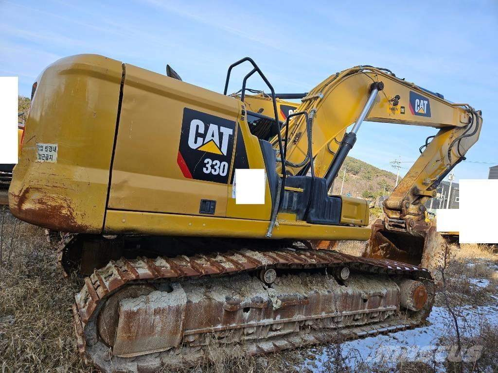 CAT 330 Crawler excavators