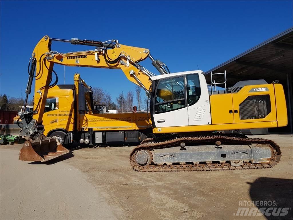 Liebherr R922 Crawler excavators