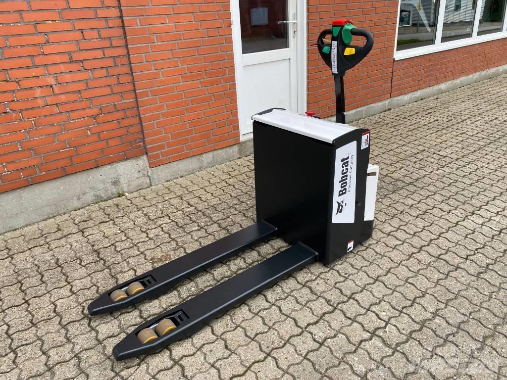 Bobcat BPM20S-7 Self propelled stackers