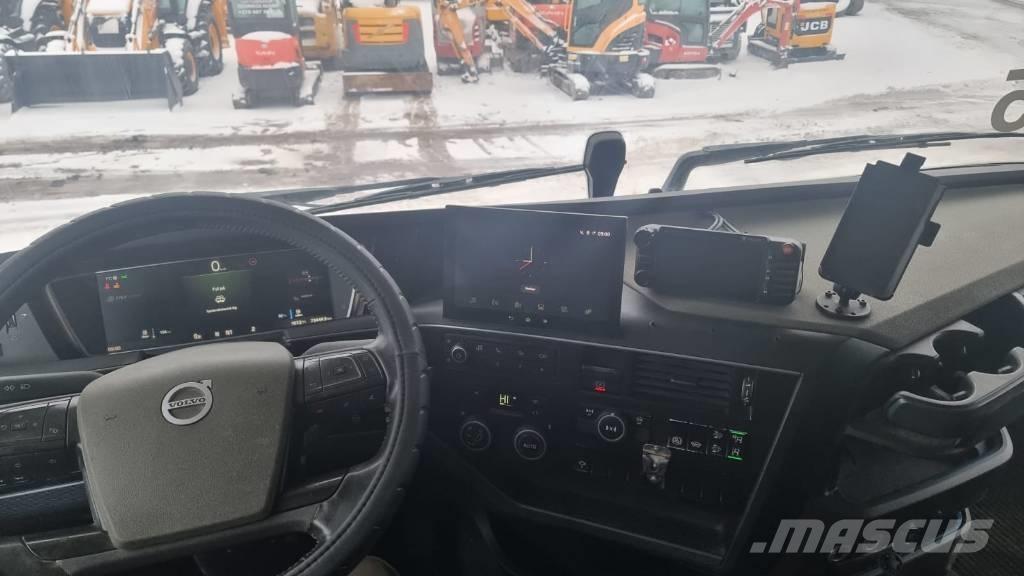 Volvo FH 540 Skip loader trucks