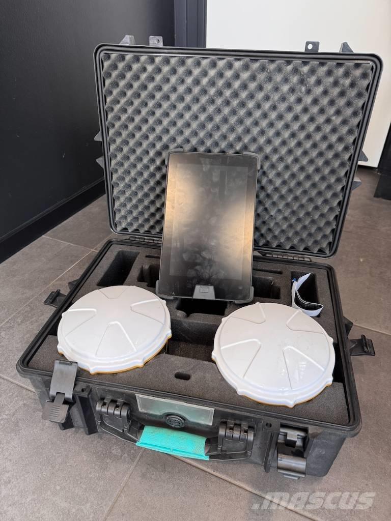 CAT 323 Crawler excavators