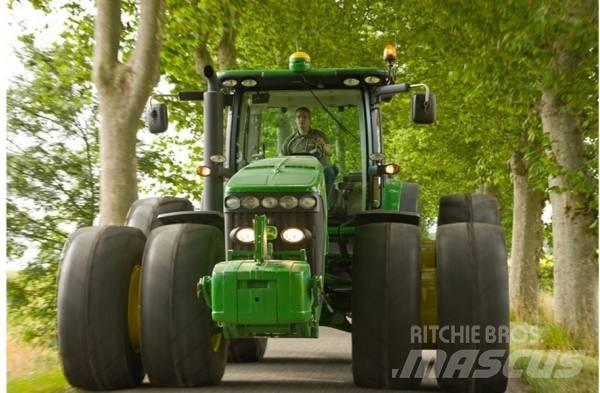John Deere JD8270 Tractors