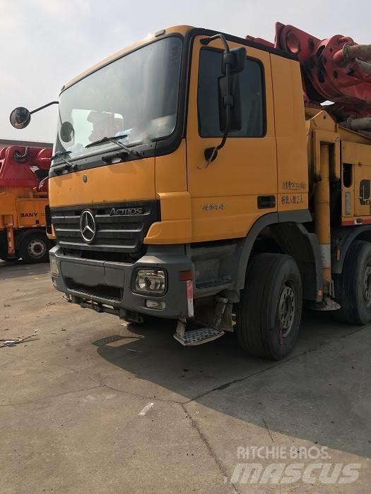 Putzmeister 46 M Concrete pump trucks