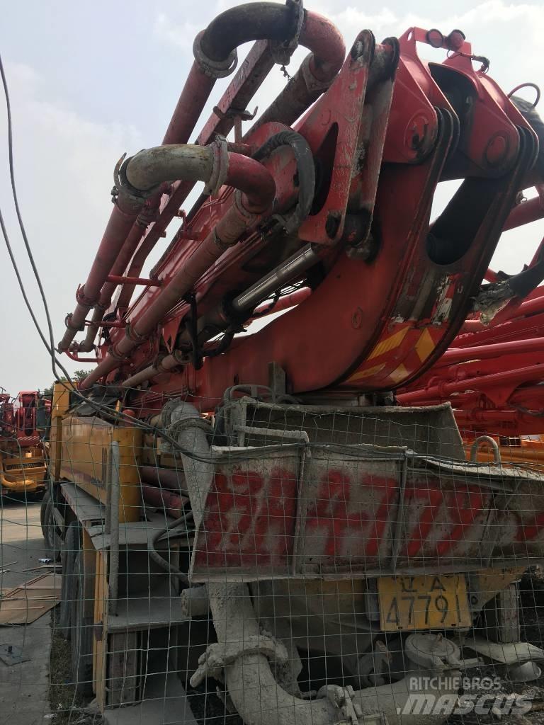 Putzmeister 46 M Concrete pump trucks