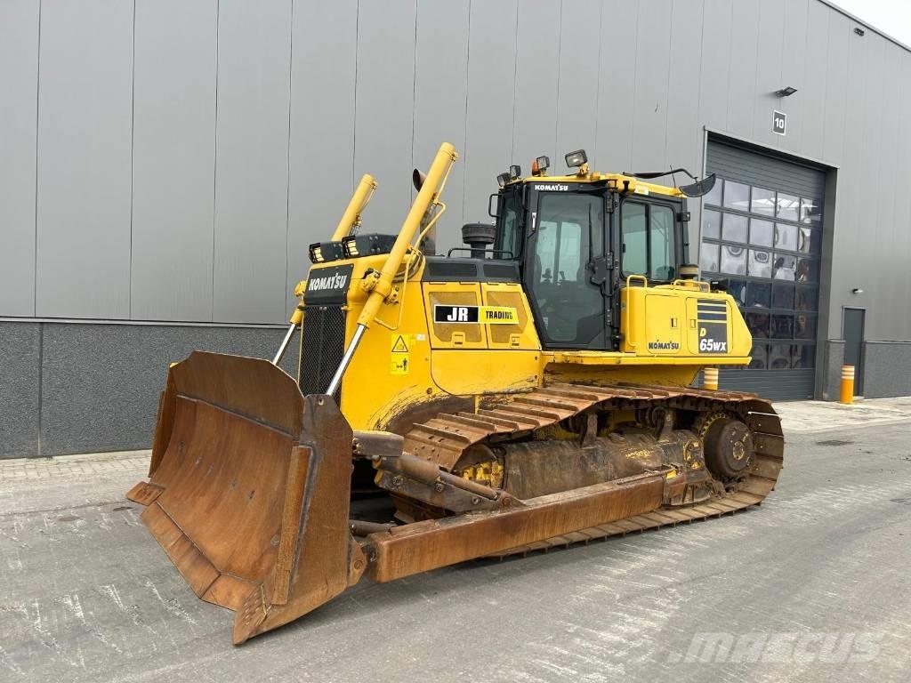 Komatsu D 65 WX-18 Crawler dozers